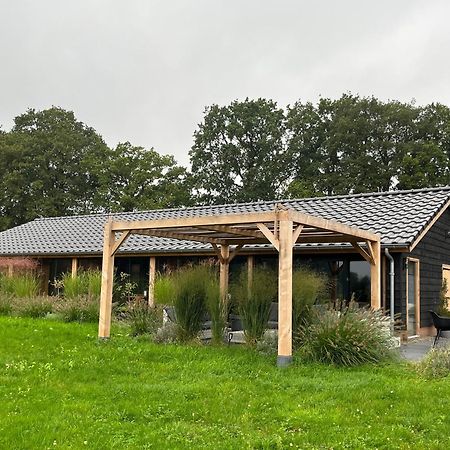 'T Heidepaleis Bed and Breakfast Garderen Eksteriør billede