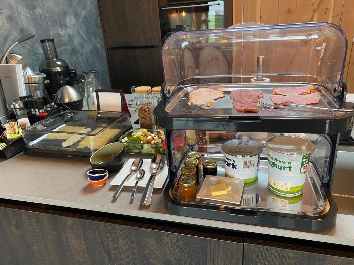 'T Heidepaleis Bed and Breakfast Garderen Eksteriør billede
