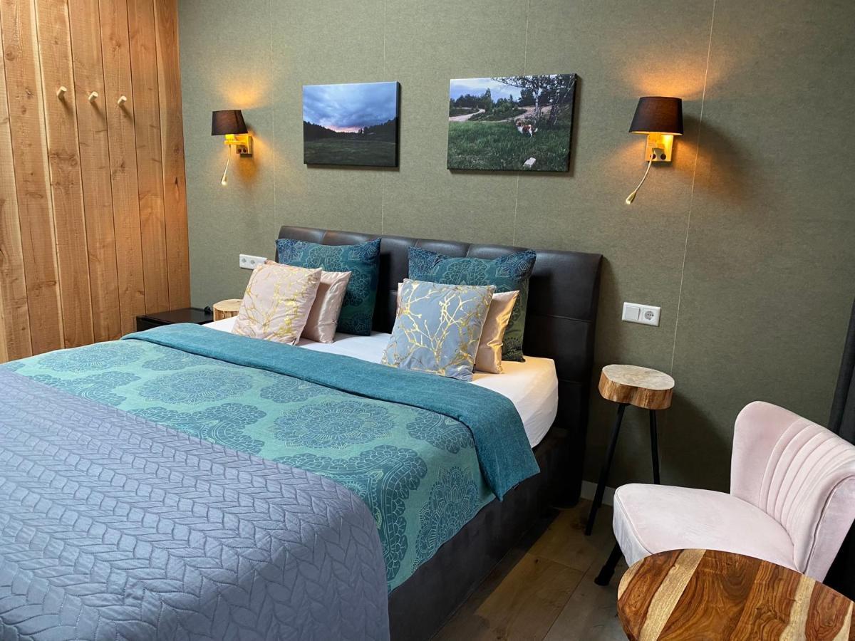 'T Heidepaleis Bed and Breakfast Garderen Eksteriør billede